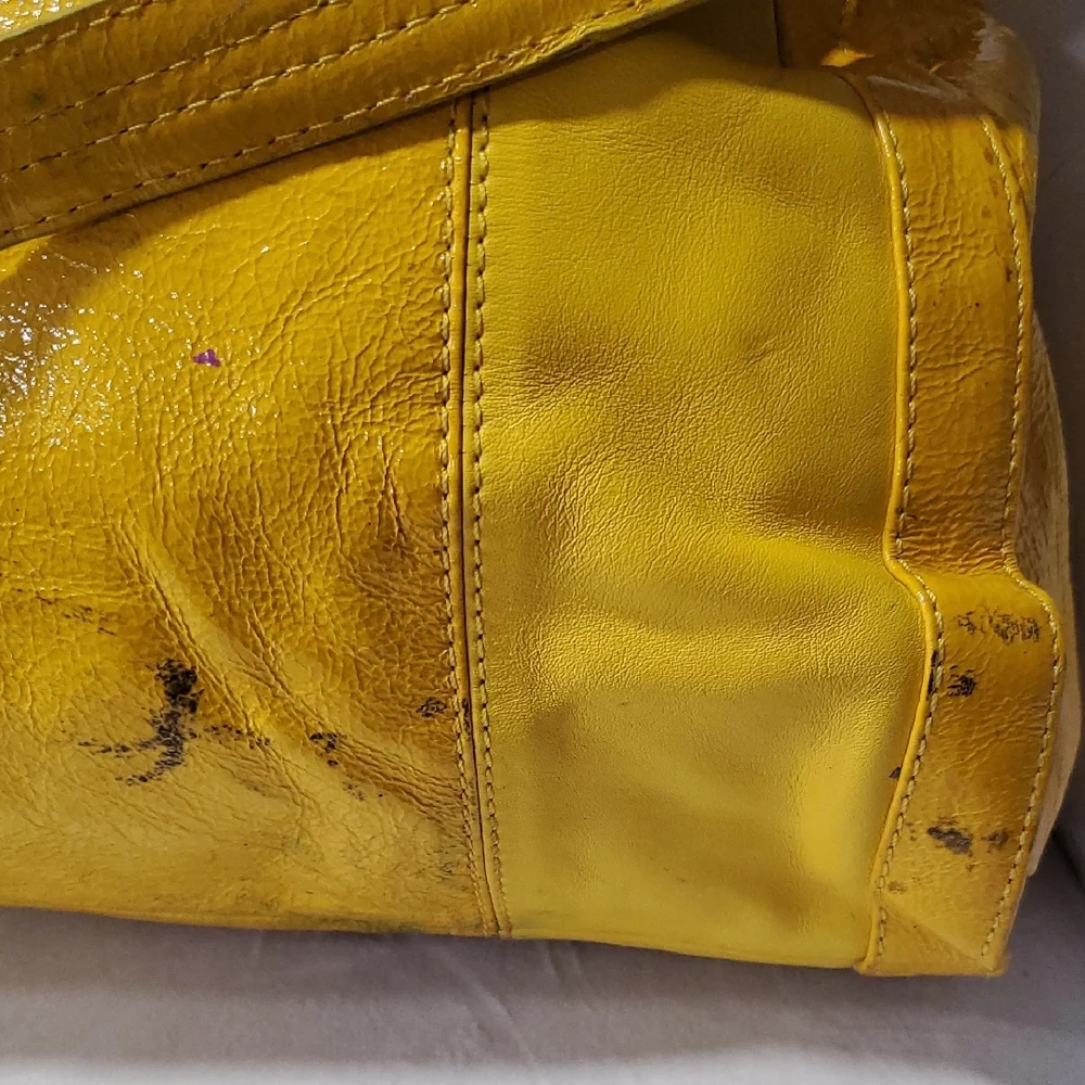 Flawed Jill Stuart Vibrant Yellow Shoulder Bag - Picture 6 of 16